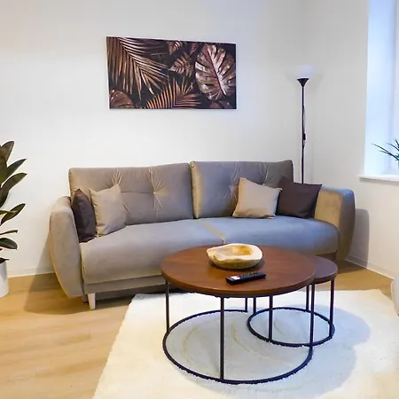 Modernes Mit Queensize-bett, Netflix, Kueche, Erdgeschoss, Naehe Ameos Klinik