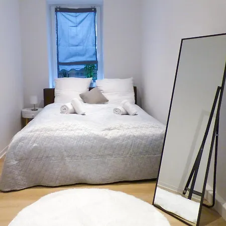 Modernes Mit Queensize-bett, Netflix, Kueche, Erdgeschoss, Naehe Ameos Klinik アパート アッシャースレーベン