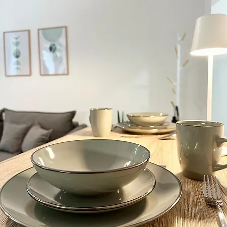 アパート Modernes Mit Queensize-bett, Netflix, Kueche, Erdgeschoss, Naehe Ameos Klinik