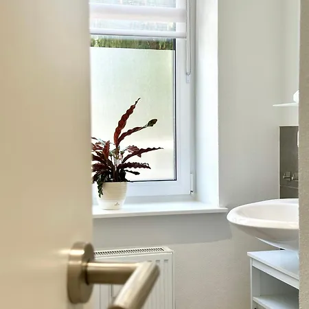 Apartment Modernes Mit Queensize-bett, Netflix, Kueche, Erdgeschoss, Naehe Ameos Klinik *