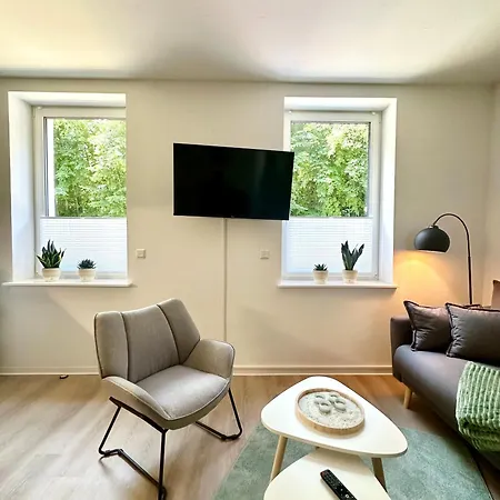 Modernes Mit Queensize-bett, Netflix, Kueche, Erdgeschoss, Naehe Ameos Klinik Apartment