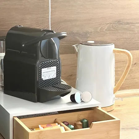 アパート Modernes Mit Queensize-bett, Netflix, Kueche, Erdgeschoss, Naehe Ameos Klinik アッシャースレーベン