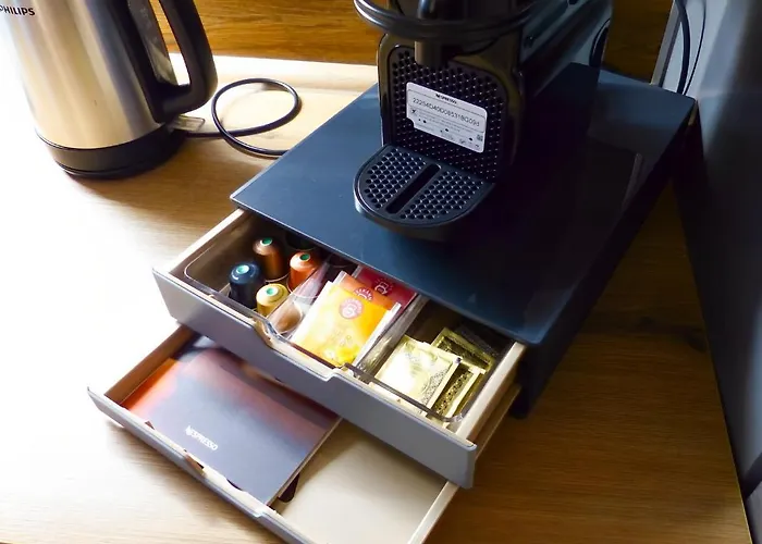 Modernes Mit Queensize-bett, Netflix, Kueche, Erdgeschoss, Naehe Ameos Klinik