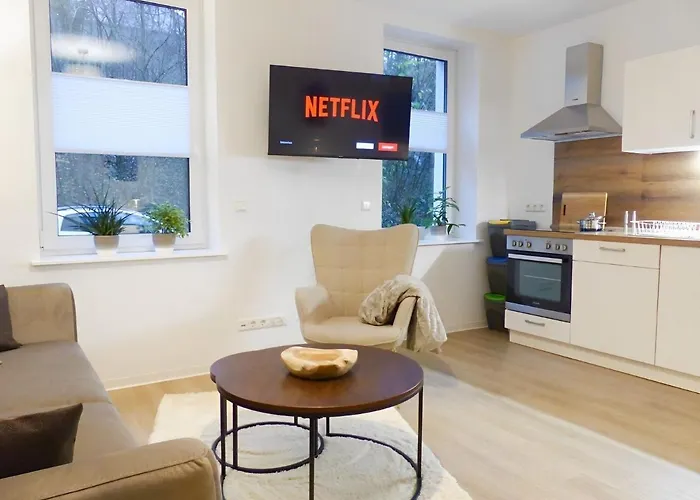 Modernes Mit Queensize-bett, Netflix, Kueche, Erdgeschoss, Naehe Ameos Klinik アパート