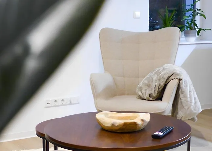 Modernes Mit Queensize-bett, Netflix, Kueche, Erdgeschoss, Naehe Ameos Klinik