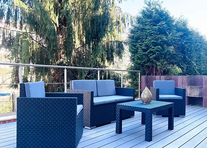 Apartment Modernes Mit Queensize-bett, Netflix, Kueche, Erdgeschoss, Naehe Ameos Klinik