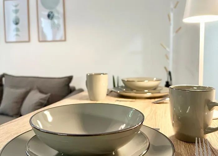 アパート Modernes Mit Queensize-bett, Netflix, Kueche, Erdgeschoss, Naehe Ameos Klinik