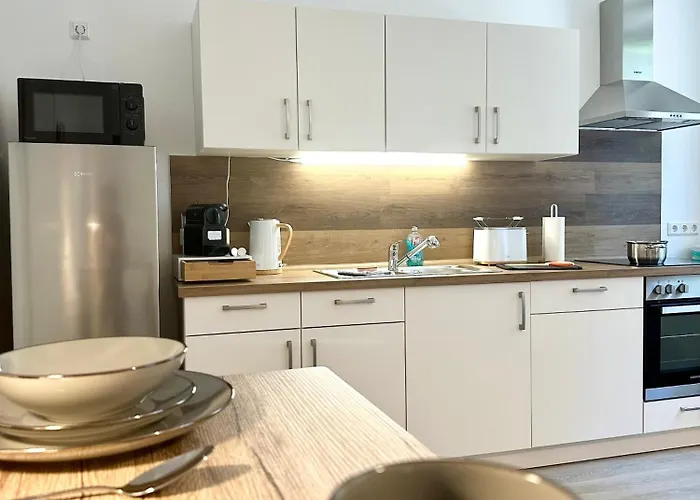 Appartamento Modernes Mit Queensize-bett, Netflix, Kueche, Erdgeschoss, Naehe Ameos Klinik