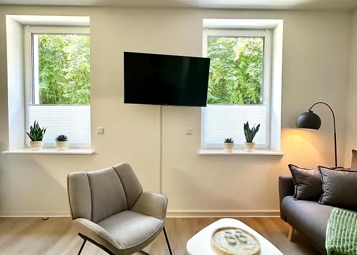 Modernes Mit Queensize-bett, Netflix, Kueche, Erdgeschoss, Naehe Ameos Klinik アパート