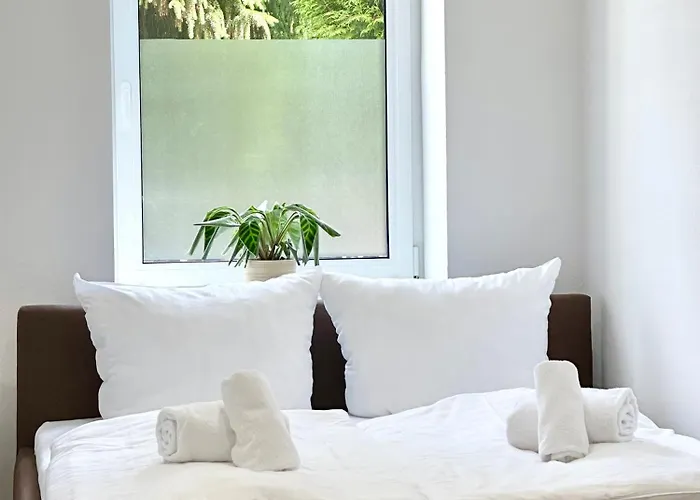 Modernes Mit Queensize-bett, Netflix, Kueche, Erdgeschoss, Naehe Ameos Klinik Appartamento Aschersleben