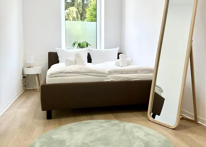 アパート Modernes Mit Queensize-bett, Netflix, Kueche, Erdgeschoss, Naehe Ameos Klinik アッシャースレーベン