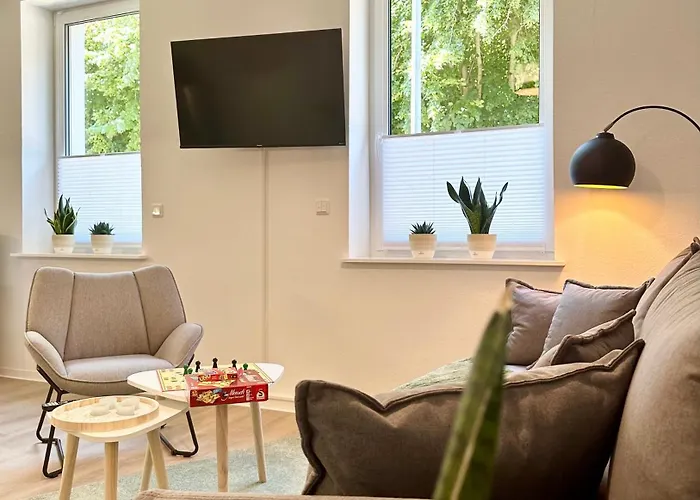 Modernes Mit Queensize-bett, Netflix, Kueche, Erdgeschoss, Naehe Ameos Klinik *